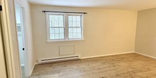 180 Main Street unit: B39 Gallery 10