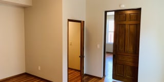 3218 A Cherokee Street Gallery 7