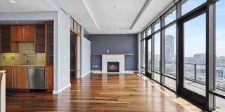 1100 S Hope St Gallery 13
