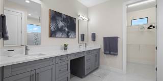 1137 SW 18th Court Gallery 13