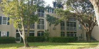 Completely Renovated 3rd Floor condominium with panoramic views GARAGE INCLUDED! Gallery 6