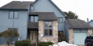 38-40 FOXTAIL Court Gallery 1