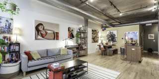 758 N Larrabee Street Gallery 6