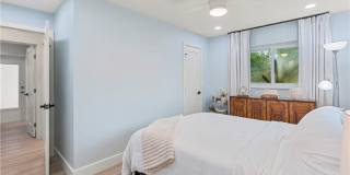 2412 La Salle Avenue Gallery 25