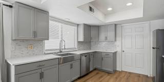 5205 VALLEY SPRING Way Gallery 11