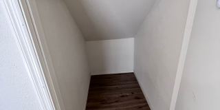 Charming 2-bedroom, 1.5-bathroom Gallery 13