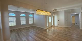 BEAUTIFULLY UPGRADED SINGLE FAMILY HOME - 3 BEDROOM, CORNER LOT WITH VAULTED CEILINGS BEAUTIFULLY UPGRADED SINGLE FAMILY HOME - 3 BEDROOM, CORNER LOT WITH VAULTED CEILINGS Gallery 11