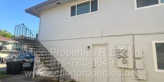 Central Roseville: 2 Bedroom 1 Bathroom Single Level, Large Living Room Central Heat and Air Updated Kitchen and Bathrooms Gallery 5