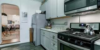 Updated 4 Bed 2 Bath Townhouse in Lancaster City! Gallery 10