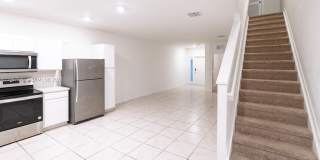 137 NE 3rd Ct Gallery 6