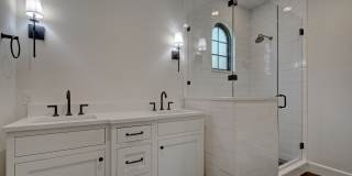 1208 W 22 1/2 St Gallery 12