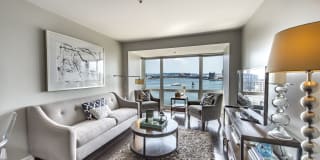 Park Lane Seaport Gallery 25