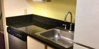 Spacious 1 Bed/1 Bath Condo in Wallingford/Fremont Gallery 7