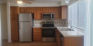 Spacious Townhouse with Two Car Garage! Spacious Townhouse with Two Car Garage! Gallery 8