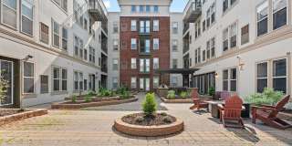 Uptown Lake Apartments Gallery 36