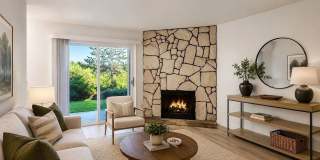 Cozy 1 bedroom in the heart of Kingsgate neighborhood Gallery 1