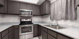 Modern 2 Bed, 2 Bath Condo Near UNLV – Prime Central Location! Modern 2 Bed, 2 Bath Condo Near UNLV – Prime Central Location! Gallery 1