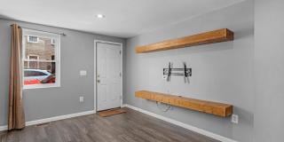 106 S REGESTER Street Gallery 5