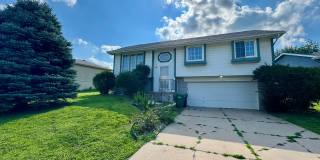 3BR Split-Entry w/ Finished Basement, 2-Car Garage & Fenced Yard 3BR Split-Entry w/ Finished Basement, 2-Car Garage & Fenced Yard Gallery 1