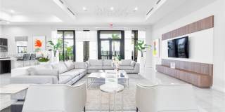 817 NE 211th St Gallery 19