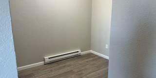 Refurbished Townhome Gallery 13