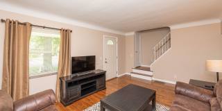 Beautiful 3 bed 2 bath Home - AVAILABLE NOW! Gallery 11
