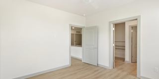 The Belle at the Lamar Gallery 33