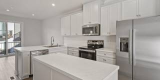 734 WATTS Street Gallery 9