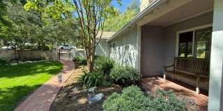La Cañada Schools-  Family Home - Natural Hardwood, 2 car attached garage, Central A/C, New Appliances, expansive backyard entertaining space Gallery 34