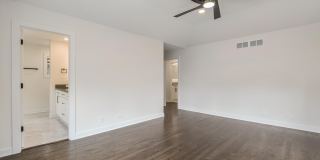 1308 S Plymouth Court Gallery 34