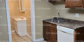 $875 - 2 bed 1 bath - Single Family Home Gallery 1