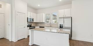 Maggie Flats Gallery 76