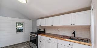 706 Alpine NW Gallery 7