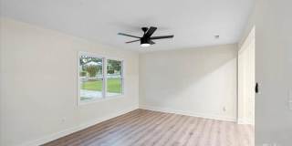 Room in 3 Bedroom Home at Braden Dr Gallery 18