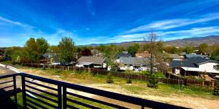 Close to Micron, 3 Bedroom 3 bath w/ a Million Dollar View! Gallery 43