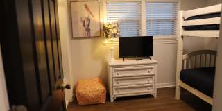 1979 Minott Street Gallery 10