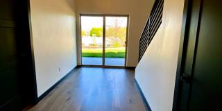 Close to Micron, 3 Bedroom 3 bath w/ a Million Dollar View! Gallery 74