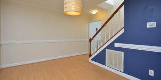 425 Summerwalk Gallery 21