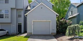 Updated 2 Bed/2 Bath Home in Private Gated Community! Gallery 1