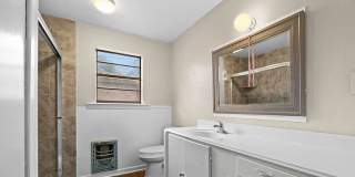 1522 North Ross Avenue Gallery 15