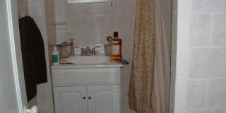 4 Bed / 2 Bath in Brookline | Heat & Hot Water Included | 9/1 Gallery 9
