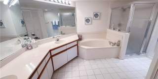 4240 Lake Forest Dr Gallery 20