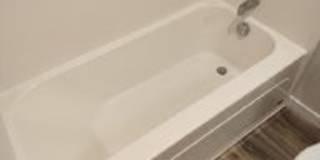 2960 Willamette St. Gallery 439