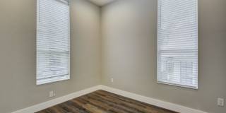 7bed/4bath in West Campus Gallery 14