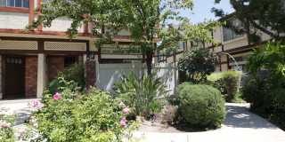 2/Bedroom Townhome in West Hills! Gallery 3
