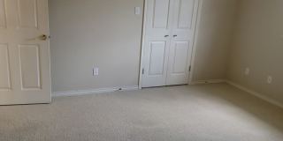 4 bedroom 3.5 bathrooms Gallery 21