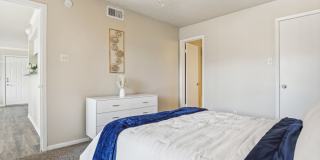 Glen at Highpoint Gallery 17