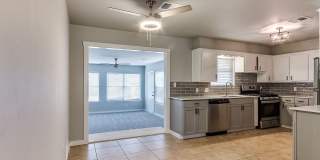 Spacious 4 bedroom in Edmond! Gallery 19