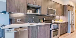 One Lakefront Gallery 12