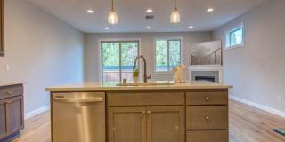Beautiful home in gated community Gallery 6